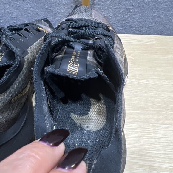 Nike Zoom Gravity GD Metallic Gold Running Sneakers Womens Size 7 - Picture 9 of 11